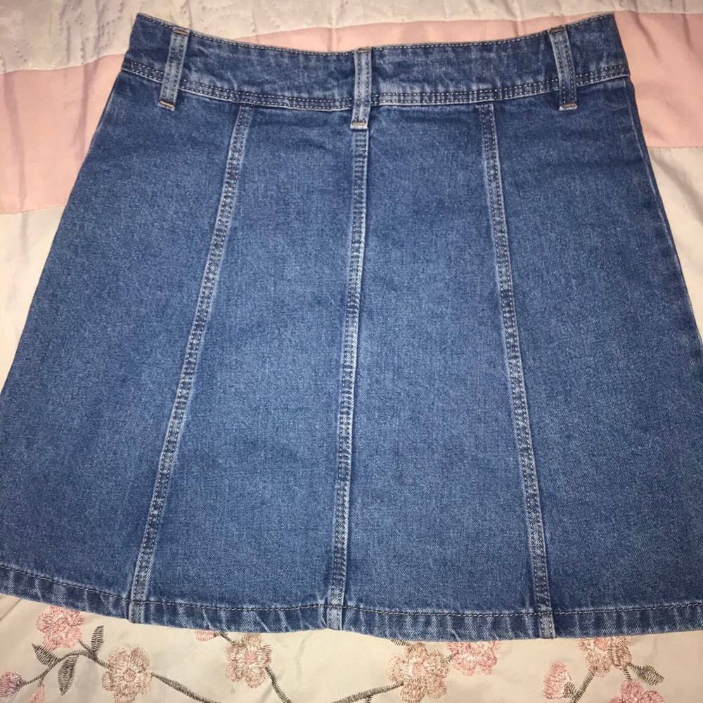 Skirt - Picture 2 of 4